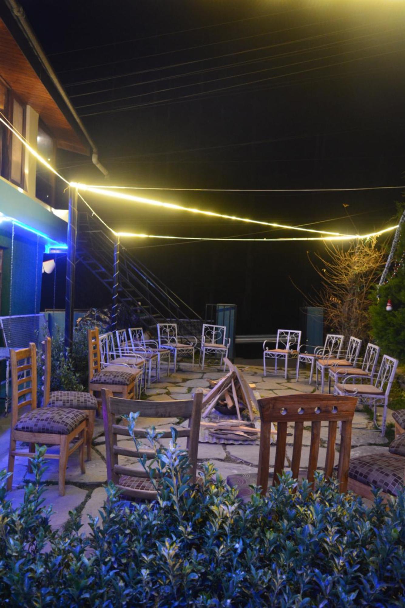 The Neelgiris Hotel Manali  Ngoại thất bức ảnh