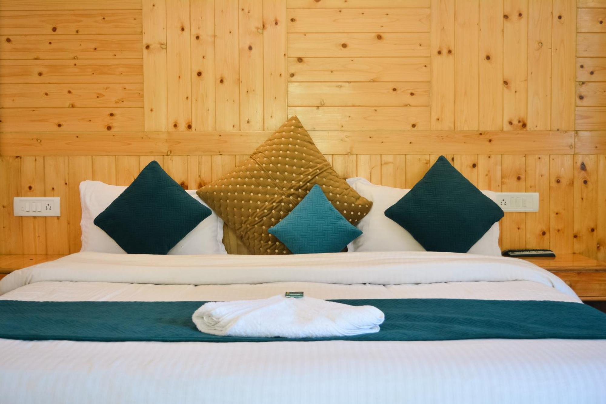 The Neelgiris Hotel Manali  Ngoại thất bức ảnh