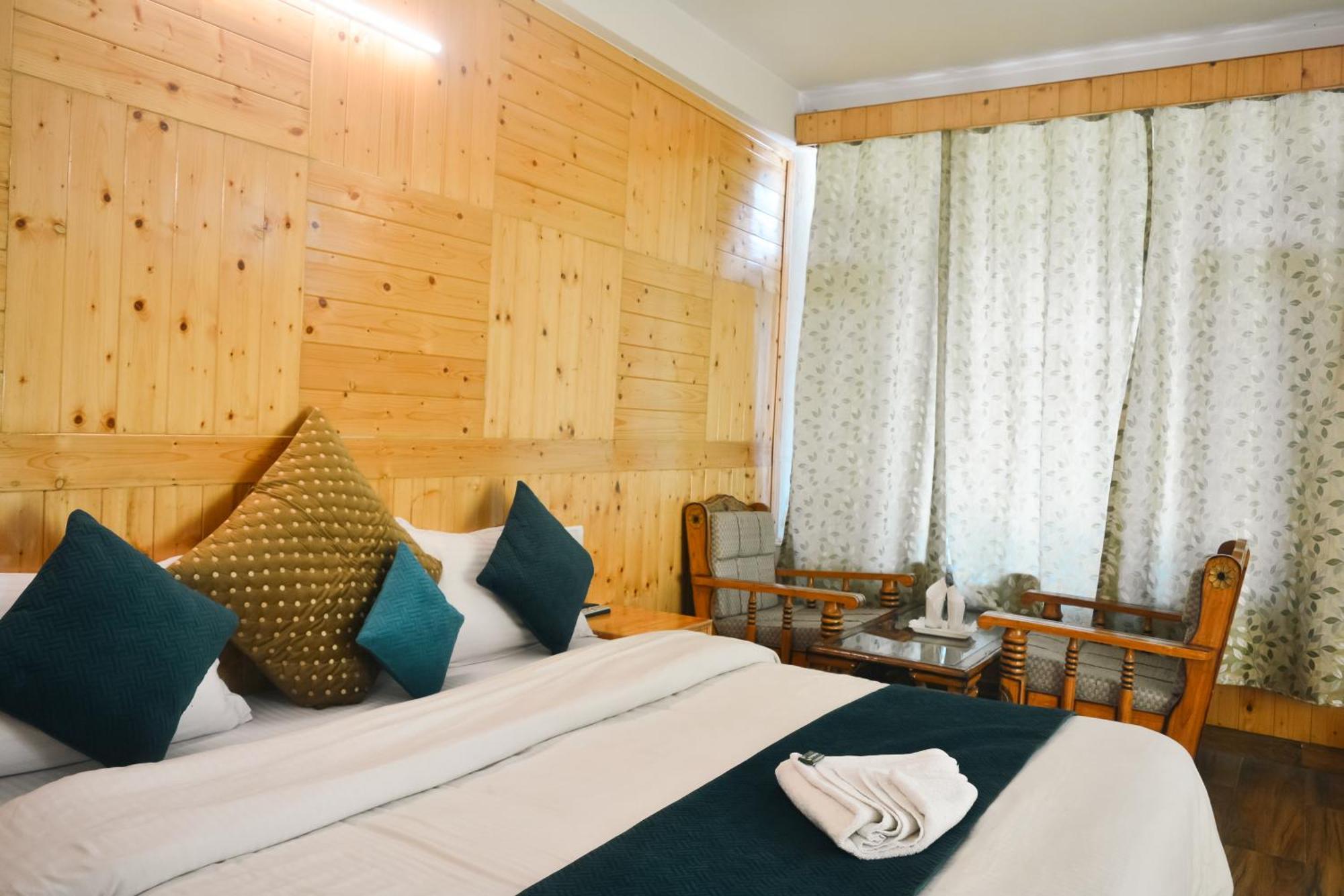 The Neelgiris Hotel Manali  Ngoại thất bức ảnh