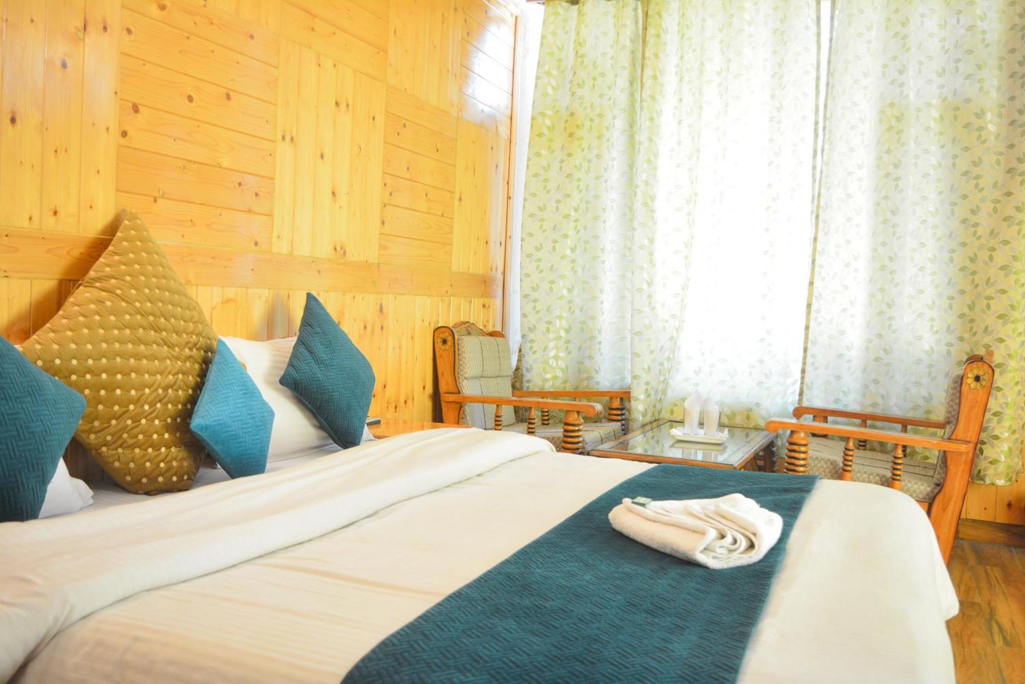 The Neelgiris Hotel Manali  Ngoại thất bức ảnh